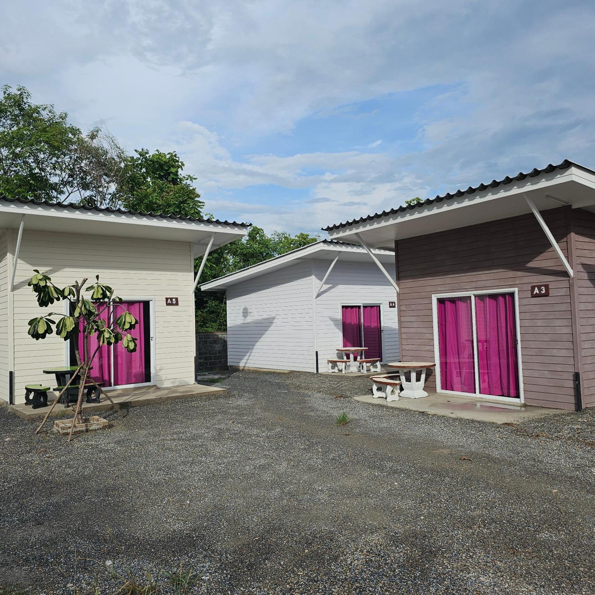 Bansuan Inthanon Resort -Classic House Chom Thong Extérieur photo